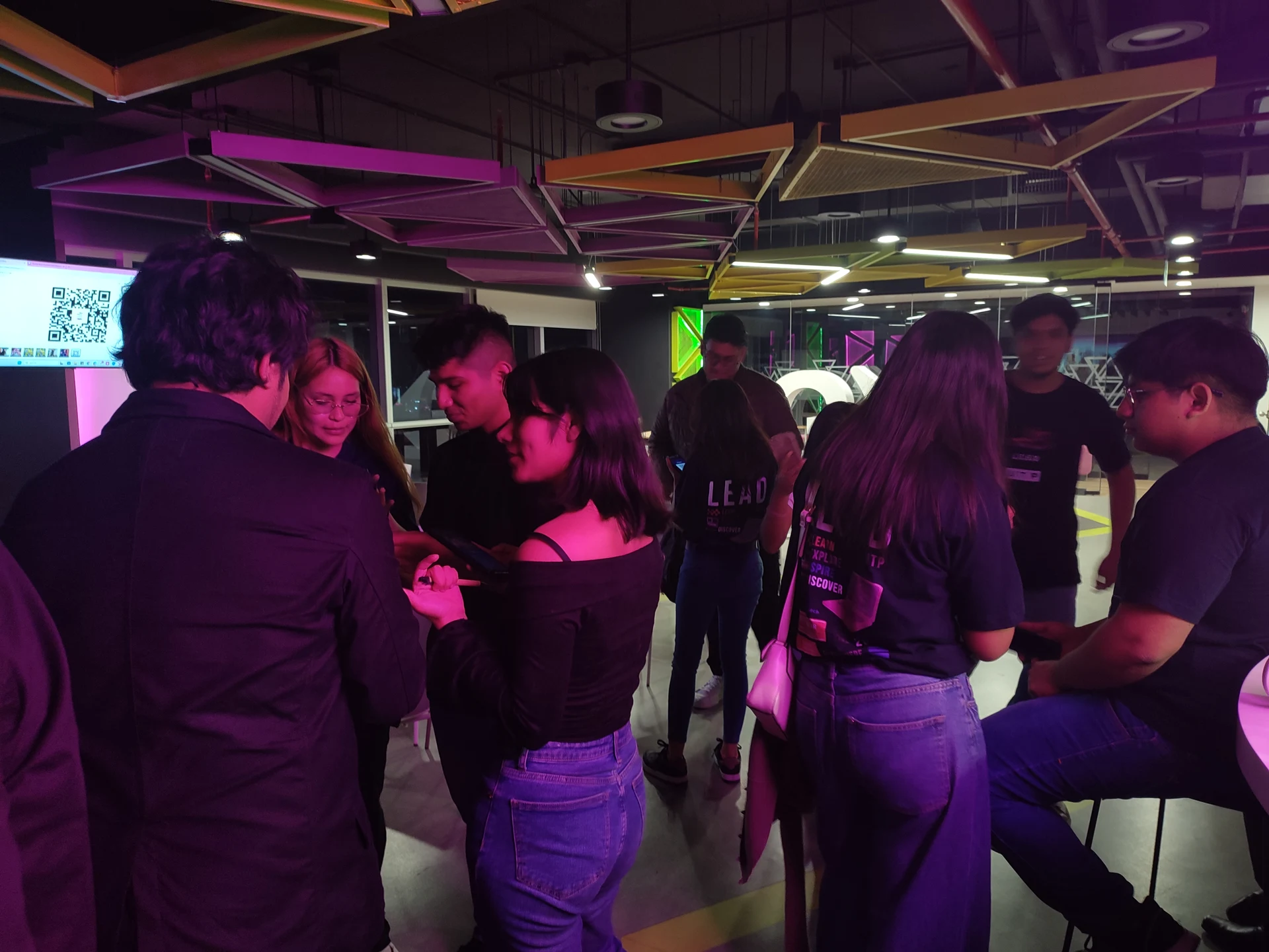 Momento de networking durante la integración con GLOBANT