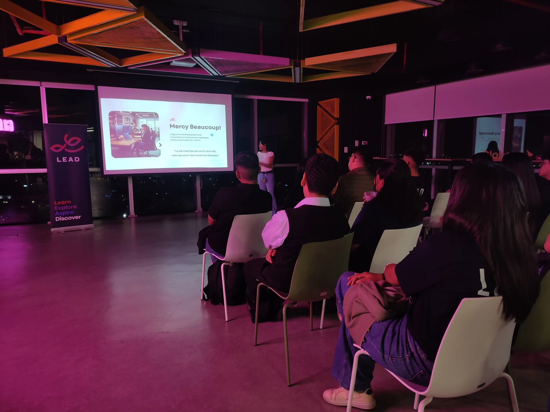 Ponencia durante la integración con GLOBANT